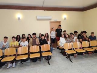 Los alumnos de Educar en Justicia en una de las salas de vistas